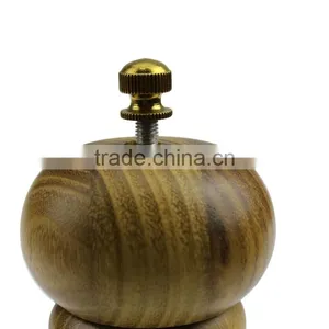 Manual Wooden Pepper Grinder Set thumbnail-4