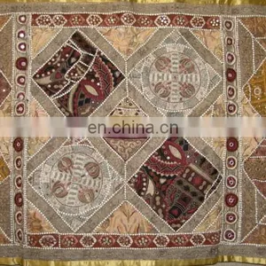 Wholesale Manufacturer Old Sari Patchwork Tapestry Wall Hangings and Tabel Runner thumbnail-5