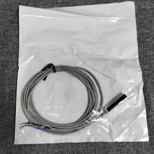 LANBAO LE81VF15DPO-E1 Square Inductance Sensor DC Three-wire PNP Normally Open 1.5 mm thumbnail-3