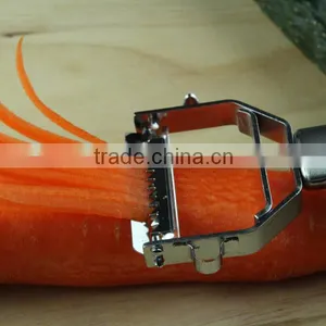 Good Quality Stainless Steel Manual Carrot Peeler thumbnail-2