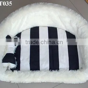 Oval Willow Wicker Dog Bed With Pillow thumbnail-2