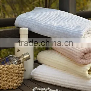 Wholesale High Quality Cotton Terry Piano Key Jacquard Bath Towel thumbnail-2