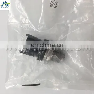 Auto Parts Fuel Rail High Pressure Sensor 0281002706 For RENAULT MAN thumbnail-5