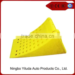 BellRight Plastic Wheel Chock With Iron Handle thumbnail-1