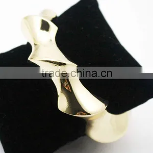China Manufactury Alloy Jewelry Bangles Gold Plated Bangle Band thumbnail-3