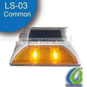 Factory Outlet Aluminum Double Side LED Luminous Colorful Solar Stud thumbnail-6