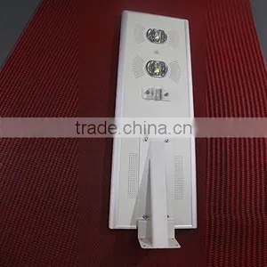 Sunpower Solar Panel Integrated 30W LED Street Lamp thumbnail-5
