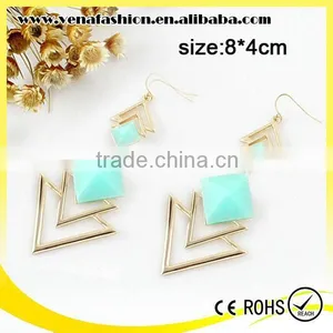 Popular Fashion Jewelry in Europe Teenage Dubai Triangle Earring thumbnail-3