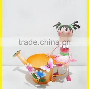 Funny Standing Metal Garden Watercan for Home Decoration thumbnail-1