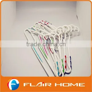 Best Sell New Design Colorful Plastic Hanger for Wet Clothes thumbnail-1