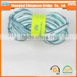 China Factory Wholesale 100 Acrylic Weaving Yarn for Hand Knitting With Low Price thumbnail-1