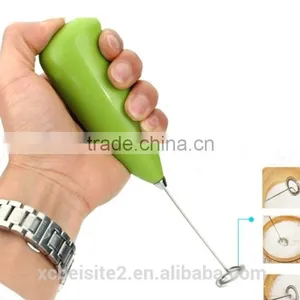 C35 Portable Food Safety Egg Whisk Colorful China Wholesale Egg Beater thumbnail-3