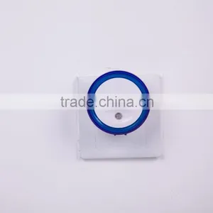 Top-selling CE GS ROHS Light Sensor LED Night Light thumbnail-2