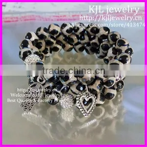 KJL-BD5236 Wholesale 10mm Nature Black White Faceted Polished Football Agate Beads Bracelet Alloy Palmation Heart thumbnail-1