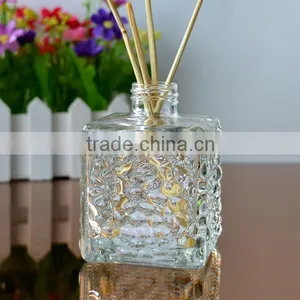 Home Decor Embossed Patterned Square Glass Diffuser Bottle Cattelan Factory Direct Supply thumbnail-2