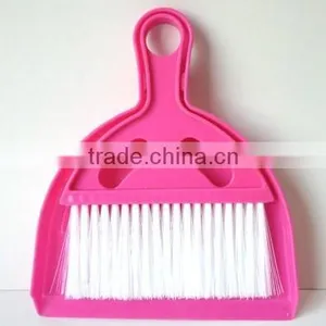 Low Price Dustpan & Brush Set for Table thumbnail-2