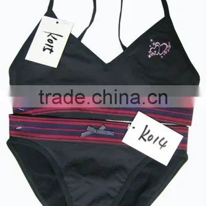 Yong Lady Seamless Bra and Brief Underwear Set thumbnail-1