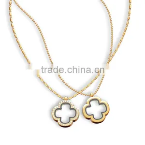 Flower Shape Floating Charm Locket thumbnail-1