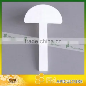 Plastic Bee Feeders ; Bee Feeders ; Environmental Plastic Bee Feeders thumbnail-2