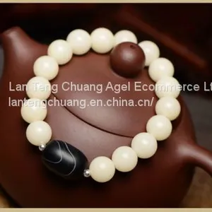 The Bodhi Root on Hand, Pharmacists Natural White Jade, and Bodhi Beads Necklace Bracelet thumbnail-3