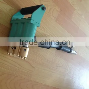 Triple Bits Concrete Scabbler Machine for Sale thumbnail-4
