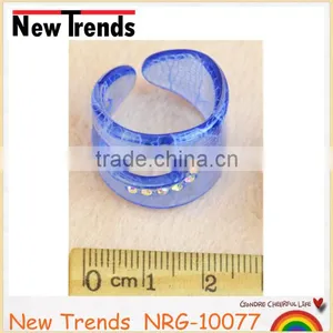 Latest Model Transparent Resin Blue Ring With Crystal thumbnail-1