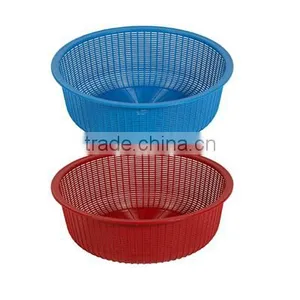 Plastic Colander thumbnail-1