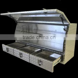 Checker Plate Aluminium Tool Box thumbnail-1