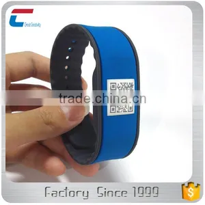 Wholesale Price QR Code Lost People Children Tracking NTAG 213 Rfid Silicone Bracelet Wristbands thumbnail-6