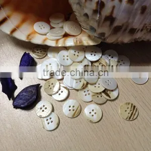 Freshwater Shell Button for Garment thumbnail-1