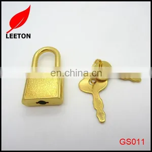 Gold Jewelry Box Padlock thumbnail-5
