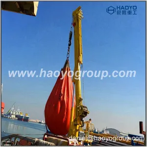 Marine/High Quality Low Price 0.85T 31M Telescopic Boom Marine Crane All Rotation Slewing Crane thumbnail-2
