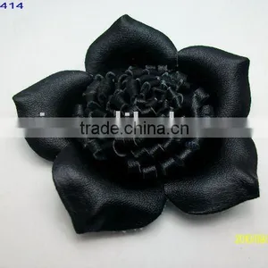 Beautiful Fiower Brooch thumbnail-1