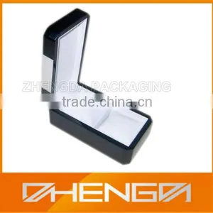 High Quality Customized Made-in-China Engraved Cufflink Box for Selling(ZDW13-C045) thumbnail-1