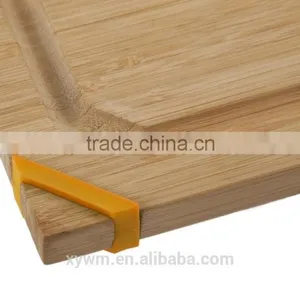 Bamboo Silicone Corner Grip Cutting Board thumbnail-4