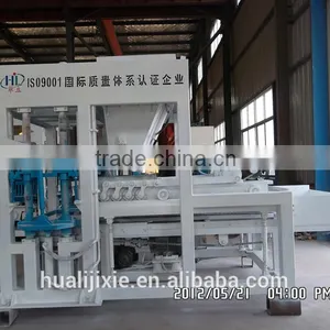 Cheaper Hollow Block Making Machine QT4-15 thumbnail-3