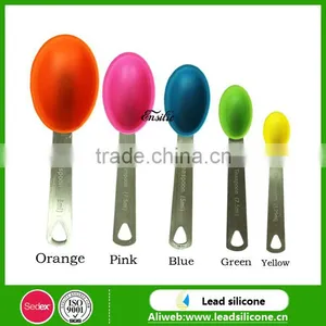 Multifunction Silicone Kitchen Tools / Different Volume 15ml, 7.5ml, 5ml, 2.5ml,1.25ml Silicone Measuring Spoon thumbnail-3