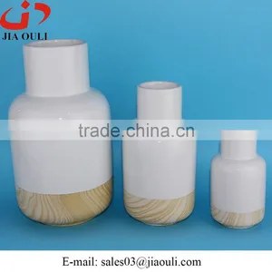 NEW Design Wood Grain White Ceramic Vase thumbnail-1