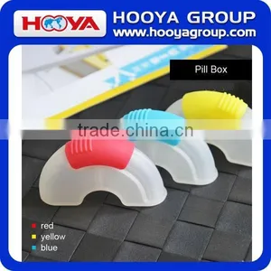 Half Ring Shaped 2 Compartment Pill Storage Box thumbnail-1