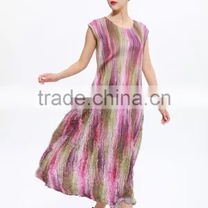 Women Latest Designs Colorful Printing Sleeveless Pleated Dresses thumbnail-6