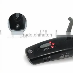 Crank Dynamo Torch With Radio/compass thumbnail-1