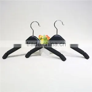 NO-Slip Sponge Metal Clothes Hanger for Display thumbnail-1
