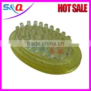 Home and Travel Wooden Massager Brush thumbnail-2