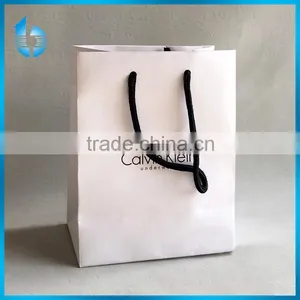 China Packaging&printing Factory Exports Eco-friendly Paper Hand Bag for Apparel thumbnail-1