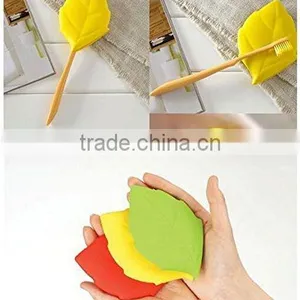 Portable Travelling Leaf Shaped Silicone Toothbrush Cover Case Outdoor Flexible FDA Silicone Water Cup thumbnail-3