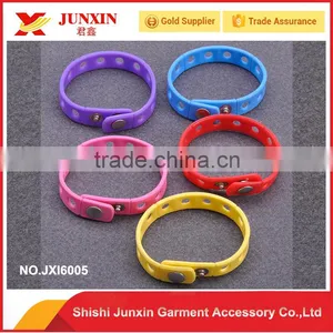 2016 New Products OEM Custom Silicone Bracelet PVC Wristband thumbnail-1