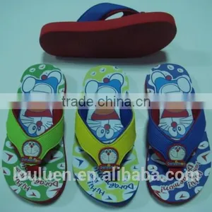 663 LOULUEN Wholesale Cute Lighted EVA Kids Flip Flops thumbnail-1