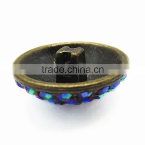 Fashionable Rhinestone Resin Button For Garment thumbnail-3