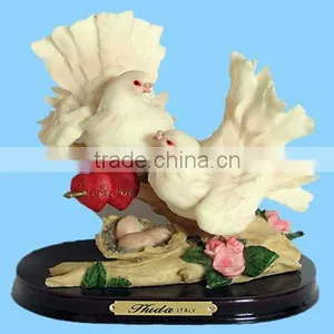 Decorative Unique Resin Wedding Gifts And Crafts Handmade thumbnail-1