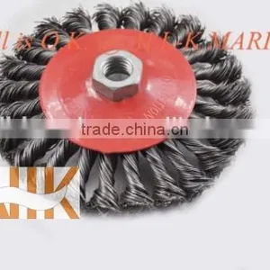 Twisted Knot Bevel Brush thumbnail-1